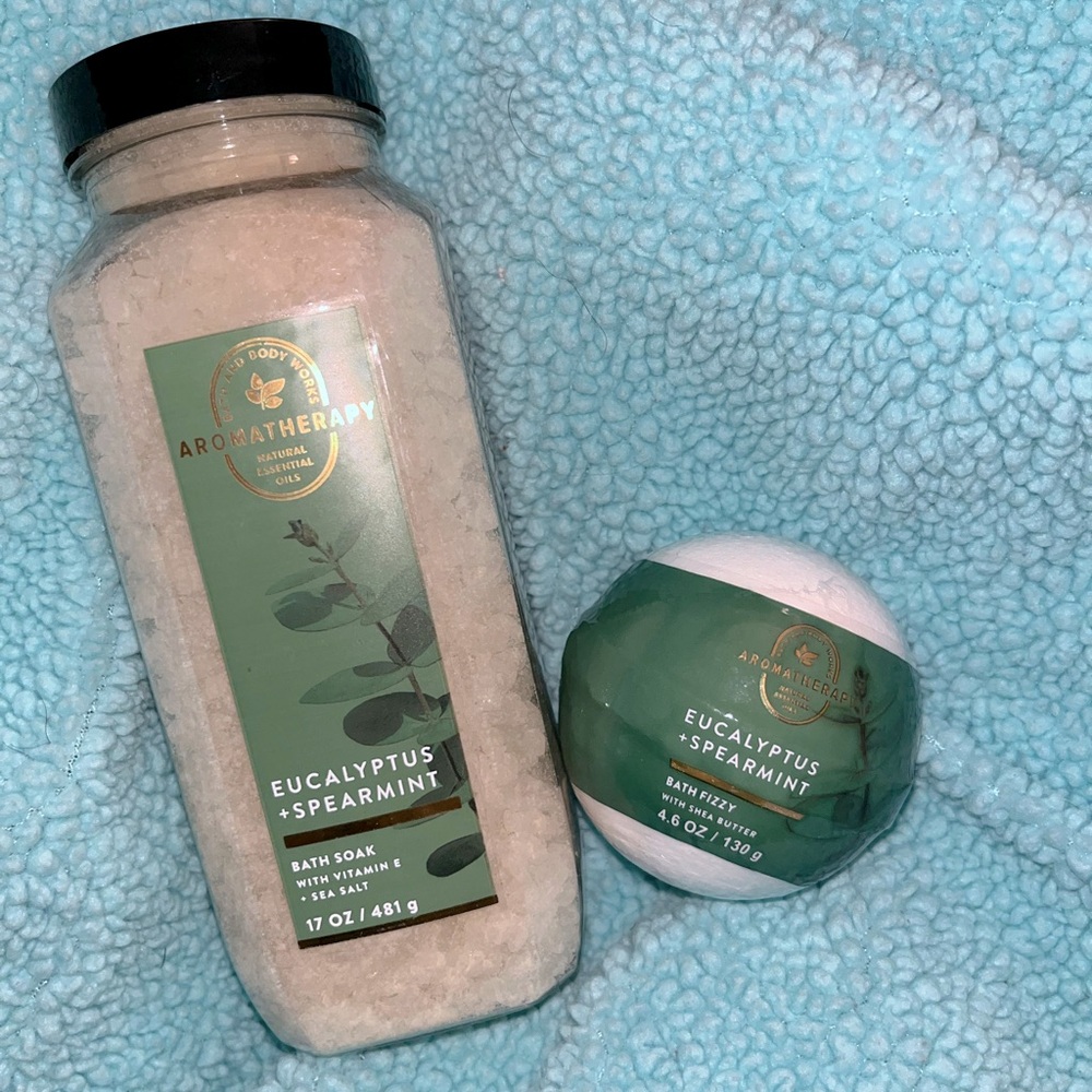 Bath & Body Works Aromatherapy Eucalyptus Spearmint Bath Salts and Bath Bomb